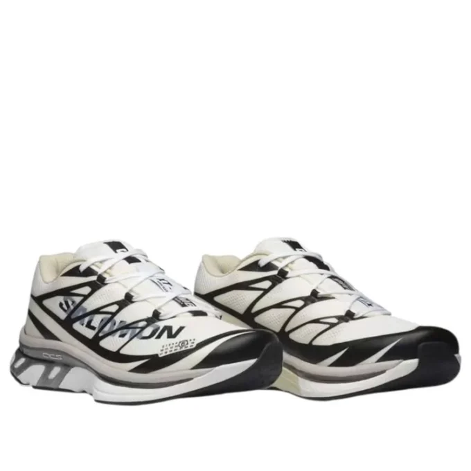 SALOMON x Margiela XT-MM6 „Vanilla Ice Black“